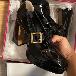 Vince Camuto Mary Jane heels size 8.